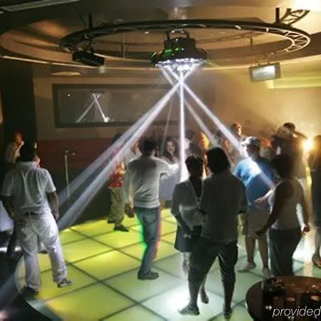 Grand Pearl & Σιντέ