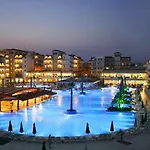 Ośrodek wypoczynkowy Grand Pearl & 5*