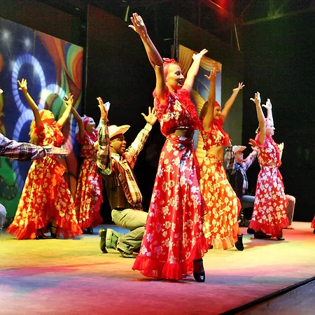 Grand Pearl & Semesteranläggning (resort)